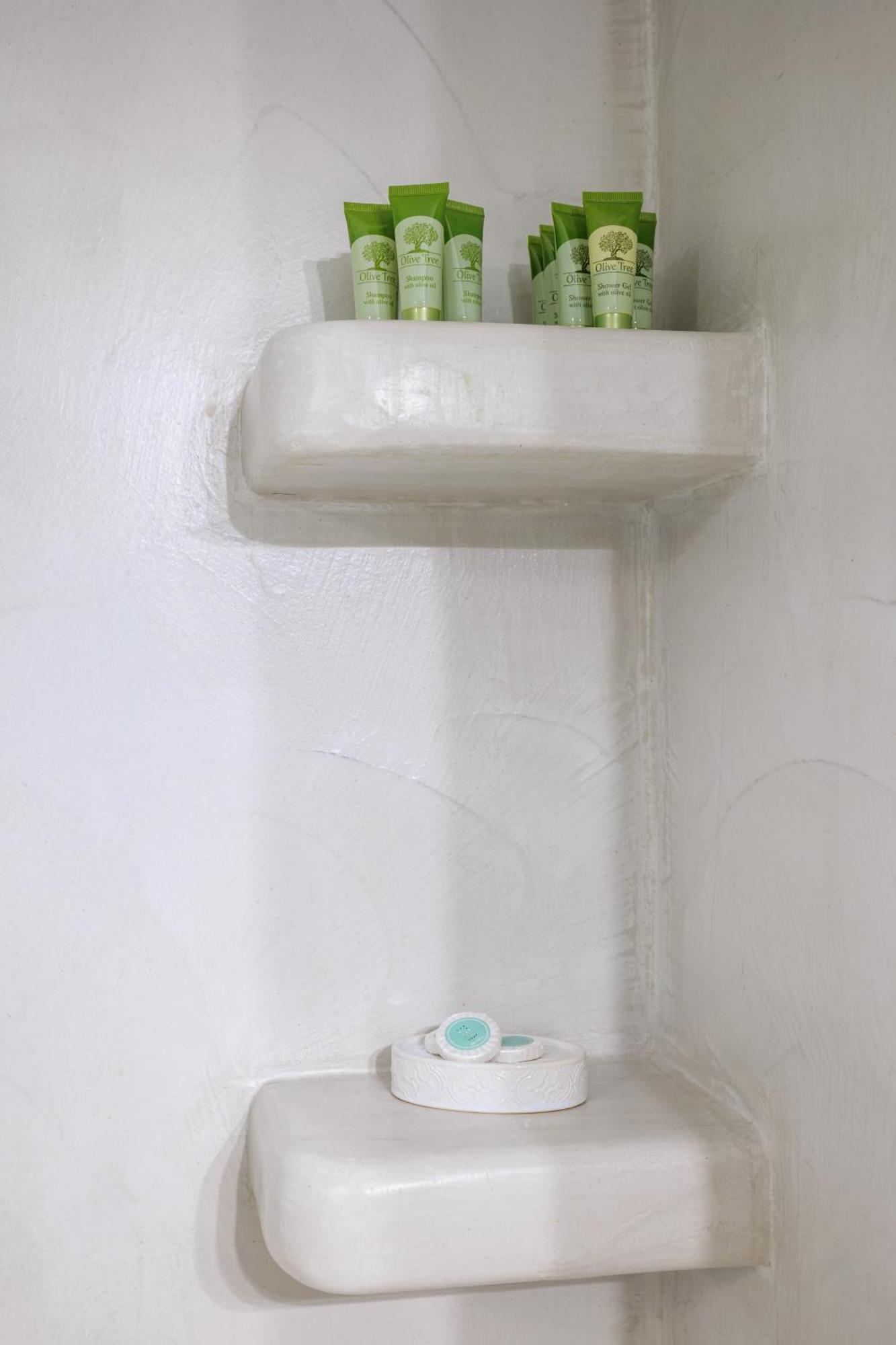 Aerno & Azul ηοme - Ahilli Slow Living Apartment Kamari (Santorini)